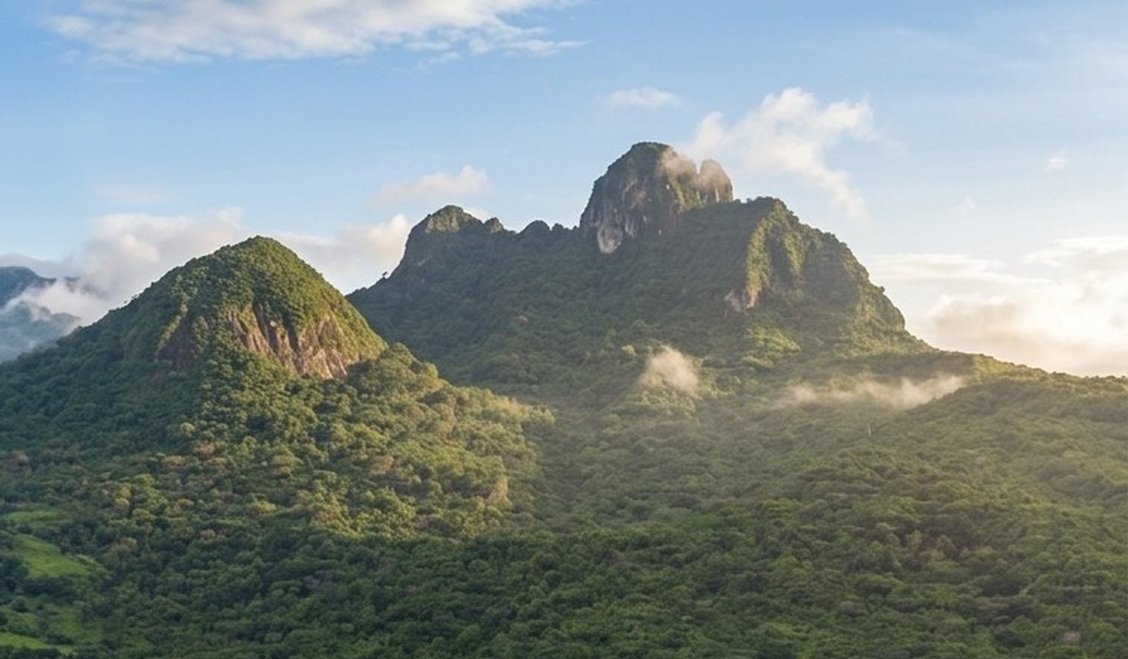 Cerro Trinidad above the valley of Lídice, Panama